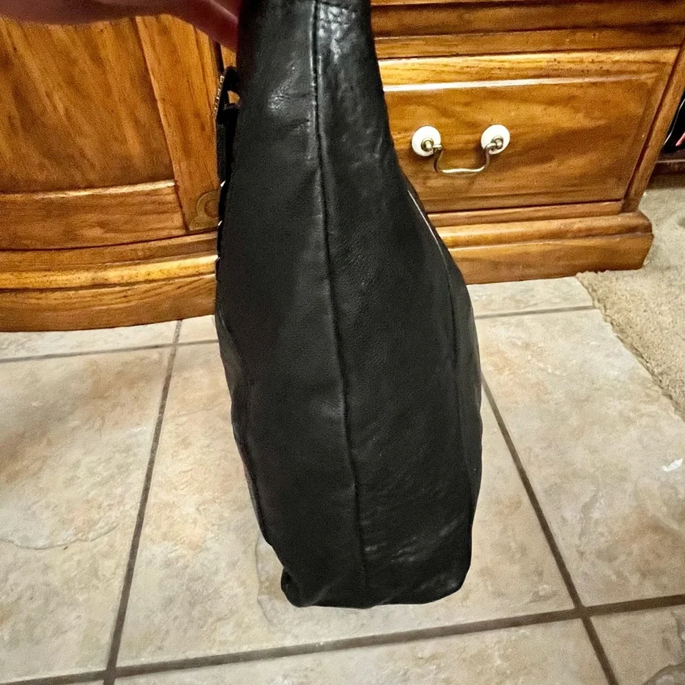 Authentic Tory Burch Tote - Picture 6 of 14